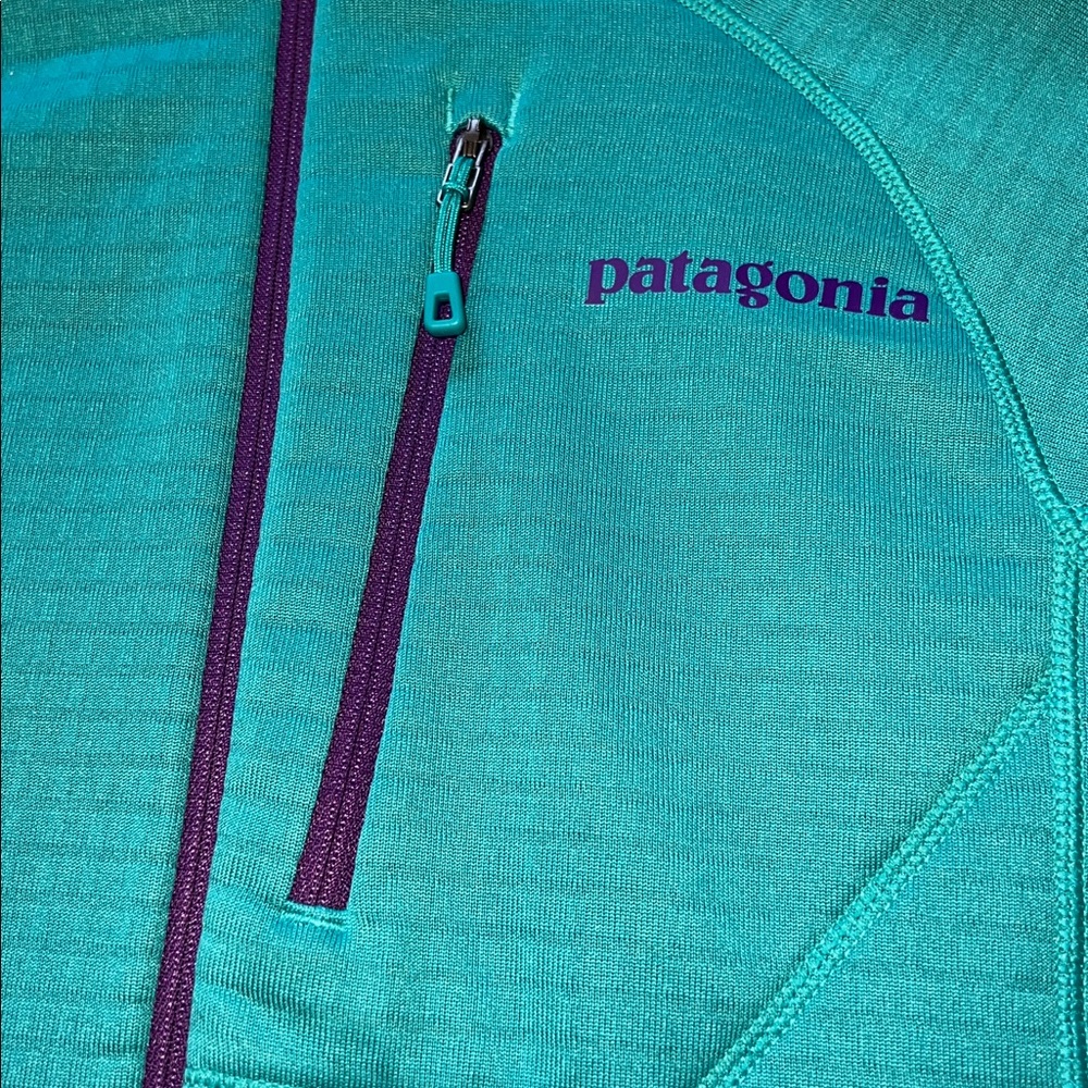 Patagonia Teal Men's R1® Fleece Pullover Hoody XS- NWOT - Picture 2 of 8